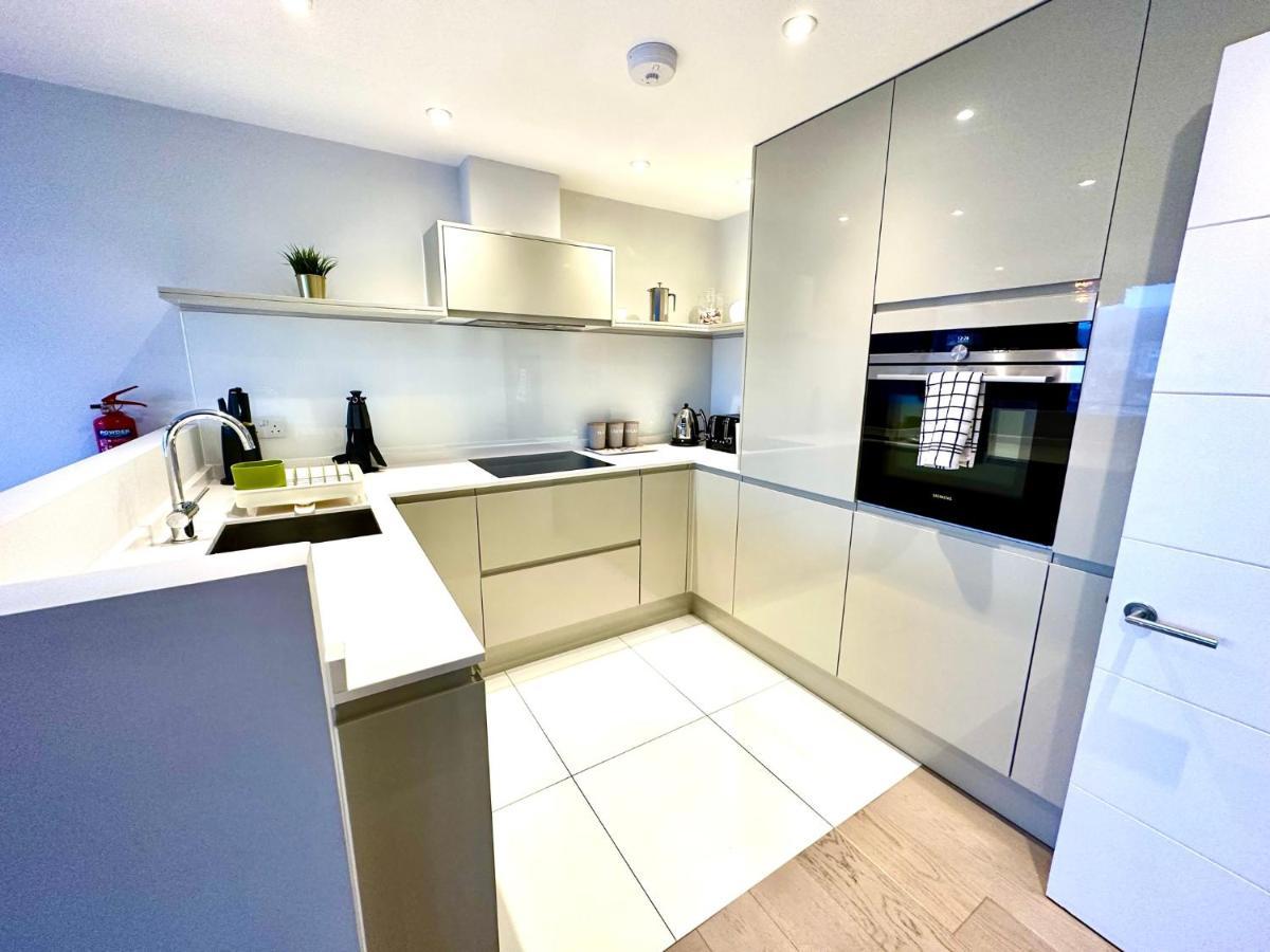 Beautiful New 2 Bedroom Apartment - Next To The Beach - Great Location - Free Parking - Fast Wifi - Smart Tv - Sleeps Up To 4! Close To Purbeck, Corfe Castle, Sandbanks, Poole & Bournemouth Swanage Εξωτερικό φωτογραφία